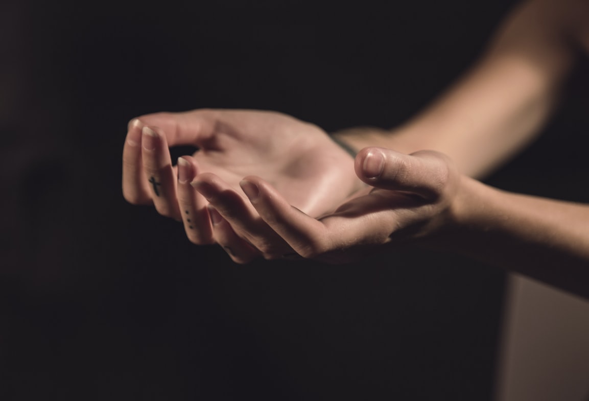 2 hands, open palm up